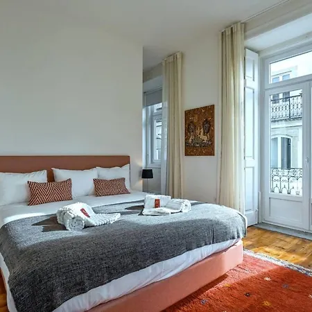 Myplacelisbon - Luxury Trindade Ii Apartment Lisbon