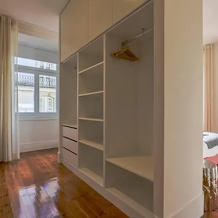 Myplacelisbon - Luxury Trindade Ii Apartment Lisbon